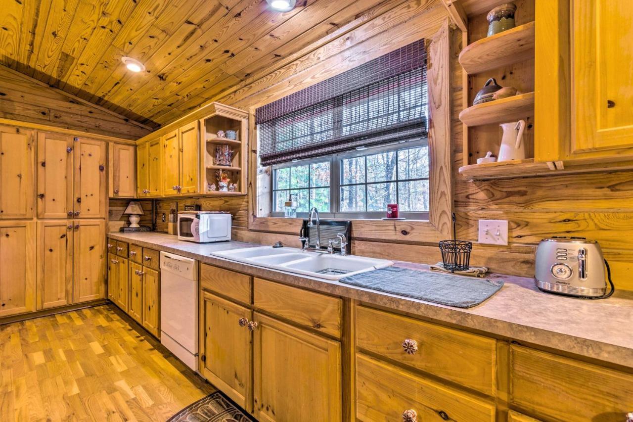 Pet-Friendly Cabot Cabin With Fenced Yard! Exterior photo