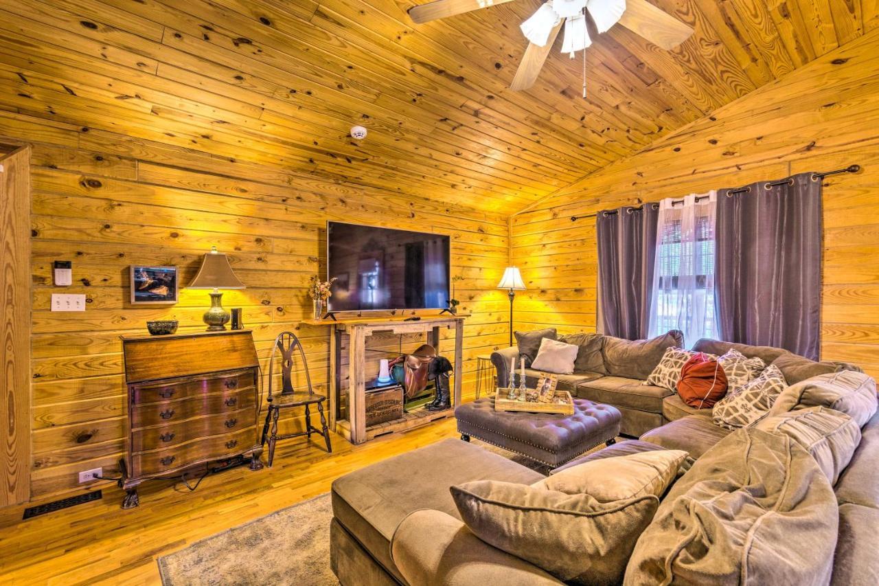 Pet-Friendly Cabot Cabin With Fenced Yard! Exterior photo